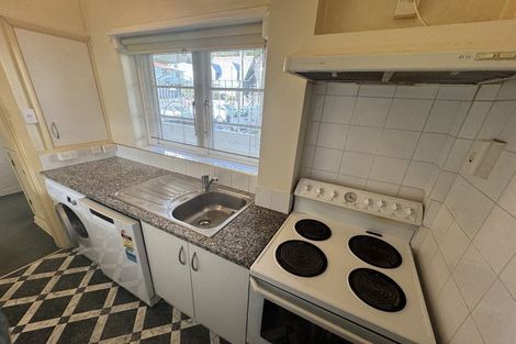 Photo of property in 82 Majoribanks Street, Mount Victoria, Wellington, 6011