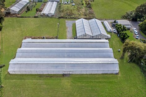 Photo of property in 215 Waihoehoe Road, Drury, 2577