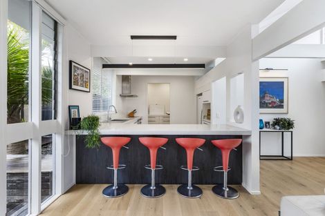 Photo of property in 92 Parr Terrace, Castor Bay, Auckland, 0620