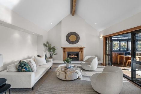 Photo of property in 38 Bellbird Rise, Murrays Bay, Auckland, 0630