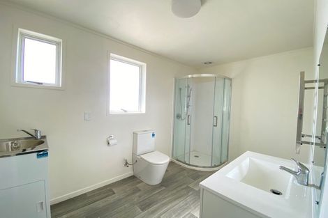 Photo of property in 52c Convair Crescent, Mangere, Auckland, 2022