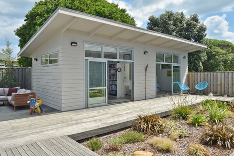 Photo of property in 132 Blue Pacific Parade, Riversdale Beach, Masterton, 5872