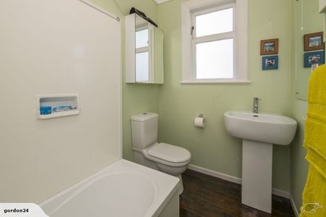 Photo of property in 46 Jackson Street, Island Bay, Wellington, 6023