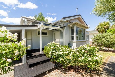 Photo of property in 16 Hammond Road, Taradale, Napier, 4112