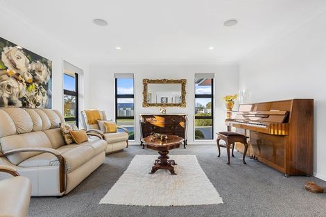 Photo of property in 13 Westpark Boulevard, Rangiora, 7400