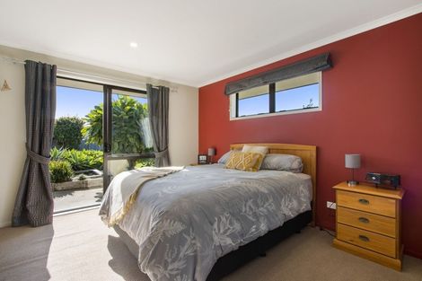 Photo of property in 8 Olive Close, Omokoroa, 3114