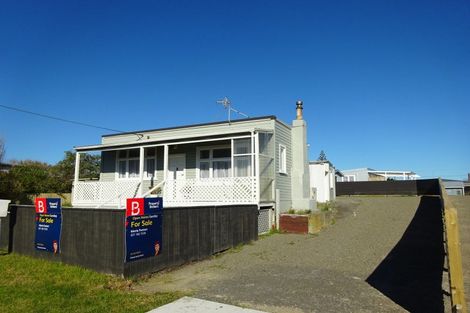 Photo of property in 46 Pratt Avenue, Foxton Beach, Foxton, 4815