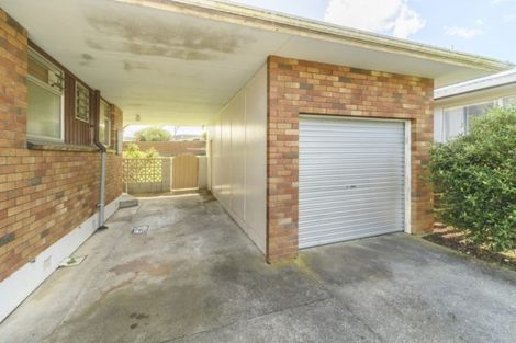 Photo of property in 87 Wikiriwhi Crescent, Awapuni, Palmerston North, 4412
