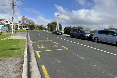 Photo of property in 15 View Road, Shelly Park, Auckland, 2014