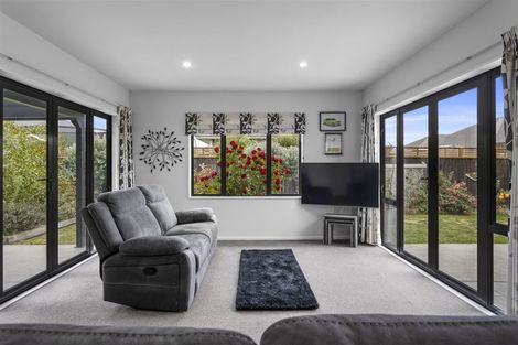 Photo of property in 6 Taiwhenua Street, Rangiora, 7400