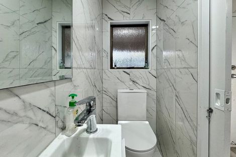 Photo of property in 11 Goodwood Drive, Goodwood Heights, Auckland, 2105