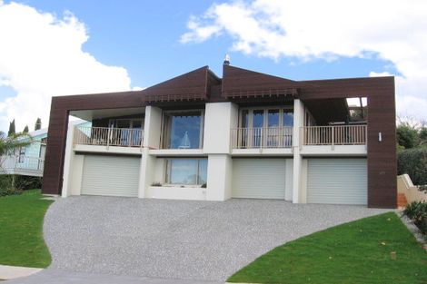 Photo of property in 225 Tukere Drive, Whangamata, 3620
