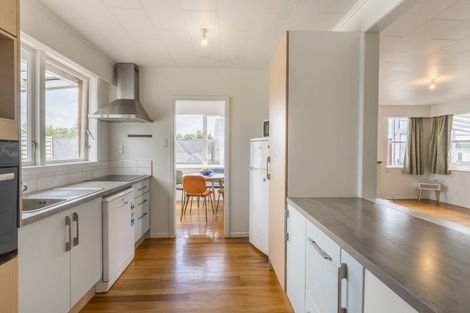 Photo of property in 12 Kowhai Grove, Raumati Beach, Paraparaumu, 5032