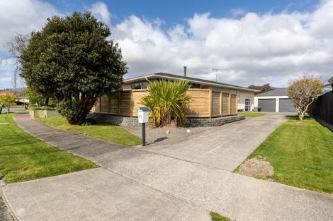 Photo of property in 71 Pasadena Crescent, Totara Park, Upper Hutt, 5018