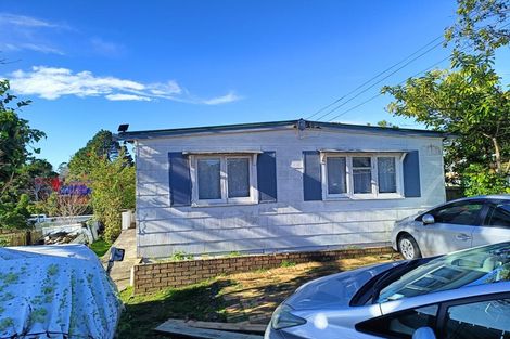 Photo of property in 2/15 Cresta Avenue, Beach Haven, Auckland, 0626
