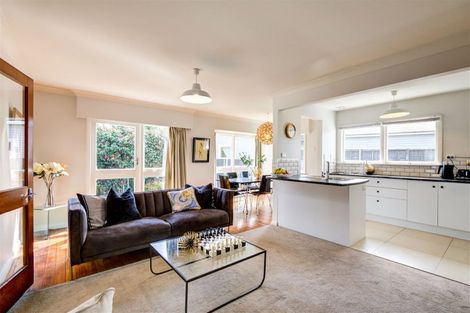 Photo of property in 2/42 Office Road, Merivale, Christchurch, 8014