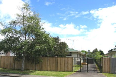 Photo of property in 16 Sylvia Road, Hillcrest, Auckland, 0627