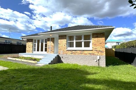 Photo of property in 23 Megan Avenue, Pakuranga Heights, Auckland, 2010