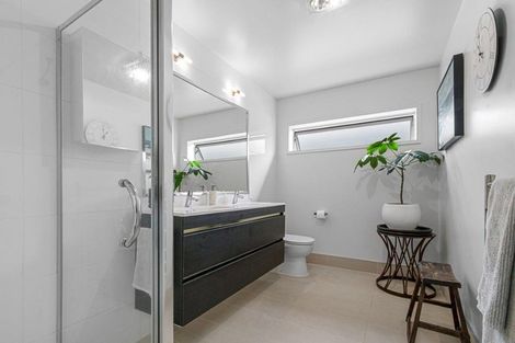 Photo of property in 14 Kensington Drive, Orewa, 0931