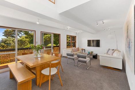 Photo of property in 3 Whiorau Grove, Lowry Bay, Lower Hutt, 5013