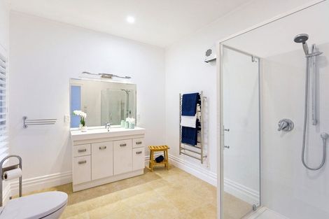 Photo of property in 5 Lavinia Grove, Waikanae Beach, Waikanae, 5036