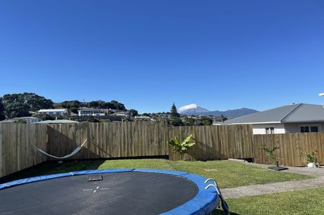 Photo of property in 10 Lydford Place, Spotswood, New Plymouth, 4310
