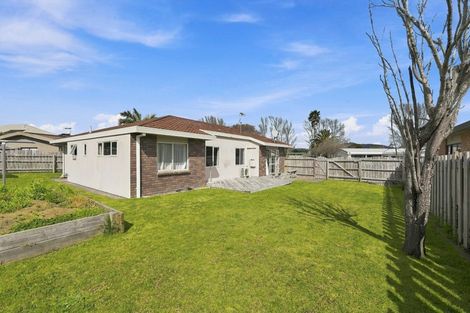 Photo of property in 19 Barbara Grove, Papamoa Beach, Papamoa, 3118