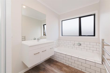 Photo of property in 53 Hereford Street, Marton, 4710