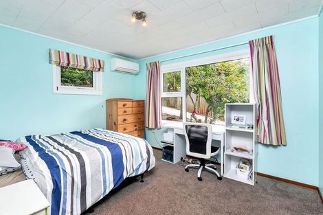 Photo of property in 72 Fitzwater Place, Henderson, Auckland, 0612