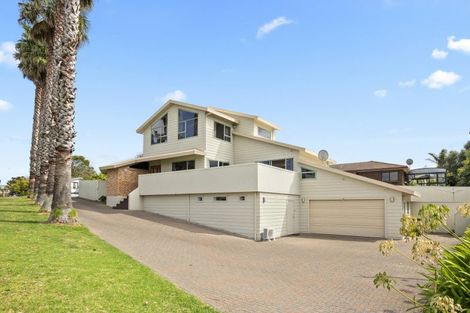 Photo of property in 37 Riverside Drive, Waiuku, 2123