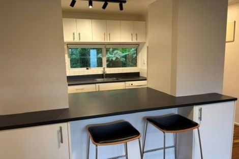 Photo of property in 2/49 Maungaraki Road, Korokoro, Lower Hutt, 5012