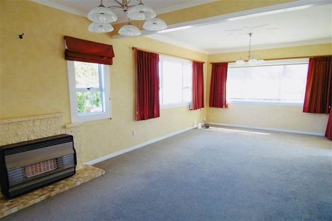 Photo of property in 3b Waimea Street, Westown, New Plymouth, 4310