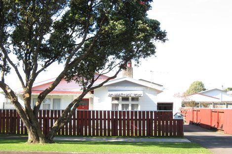 Photo of property in 31 Richmond Street, Fitzroy, New Plymouth, 4312