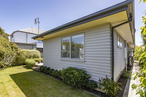 Photo of property in 8 Winton Street, St Albans, Christchurch, 8014