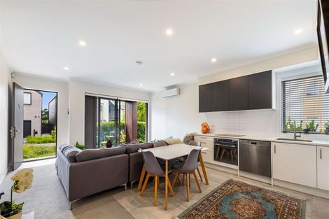 Photo of property in 4/2 Warrant Officer Lane, Hobsonville, Auckland, 0616