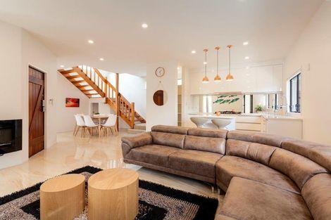 Photo of property in 2 George Laurenson Lane, Mount Roskill, Auckland, 1041