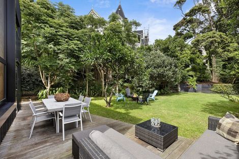 Photo of property in 76 Cutfield Road, New Plymouth, 4310