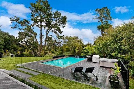 Photo of property in 67 Waipuia Place, Greenhithe, Auckland, 0632