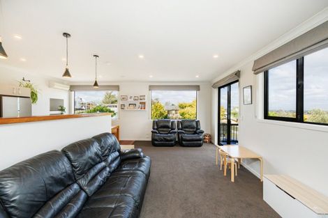 Photo of property in 24 Heatherlea Heights, Feilding, 4702