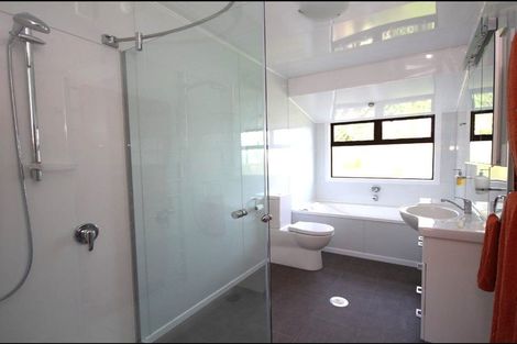 Photo of property in 42-44 David Crescent, Karori, Wellington, 6012