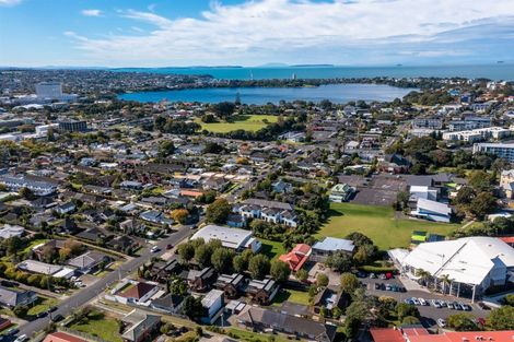 Photo of property in 3/42 Dominion Street, Takapuna, Auckland, 0622