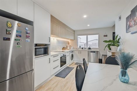 Photo of property in 3/4 Gilberthorpes Road, Islington, Christchurch, 8042