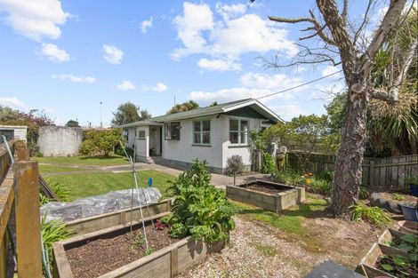 Photo of property in 6 Wye Street, Rongotea, 4476