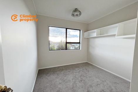 Photo of property in 15 Clearview Heights, Ranui, Auckland, 0612