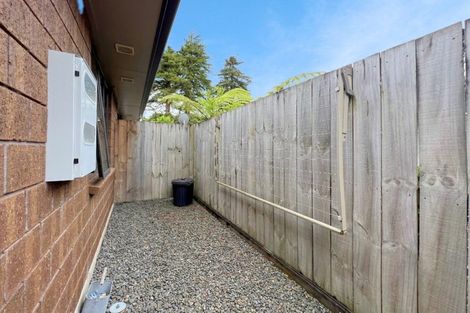 Photo of property in 2/108 Old Farm Road, Hamilton East, Hamilton, 3216