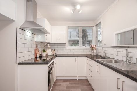 Photo of property in 77 Sunset Road, Mangakakahi, Rotorua, 3015