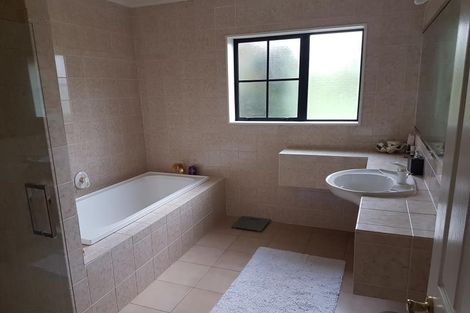 Photo of property in 131 Pararekau Road, Karaka, Papakura, 2580