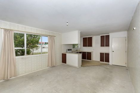 Photo of property in 1/2 Palm Court Drive, Glen Eden, Auckland, 0602
