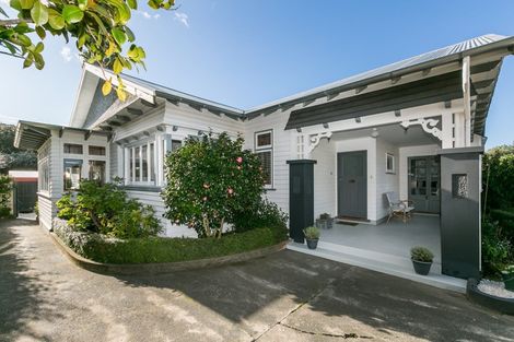 Photo of property in 47 Napier Terrace, Hospital Hill, Napier, 4110