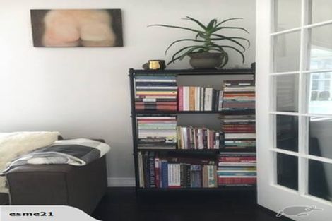 Photo of property in 5 Thorby Street, Northland, Wellington, 6012